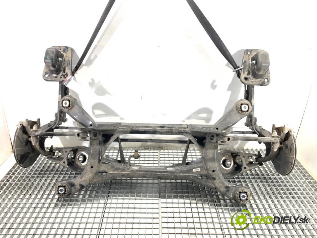 MG (SAIC) HS SUV 2024 124 kW 1.5 20 T 1490 výztuha zadní část 