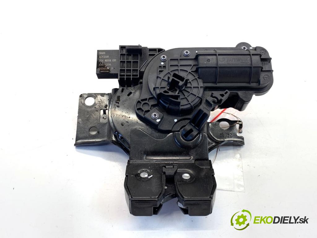 MG (SAIC) HS SUV 2024 124 kW 1.5 20 T 1490 zámok dveří zadní část 10974216