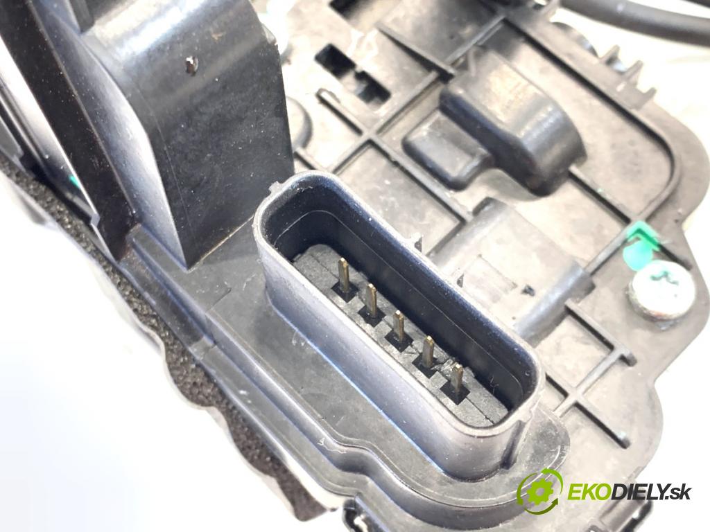 MG (SAIC) HS SUV 2024 124 kW 1.5 20 T 1490 zámok dveře pravý zadní část