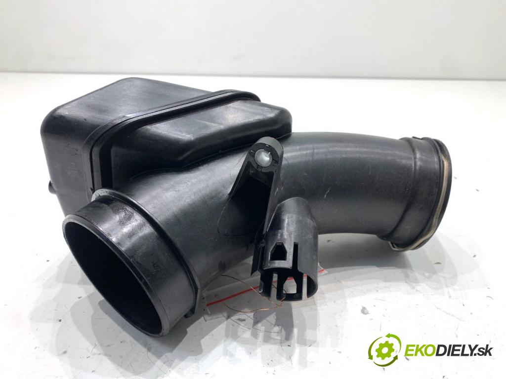 BMW G31 Kombi 2020 140 kW 520 d 1995 Rúra vzduchu 8587573