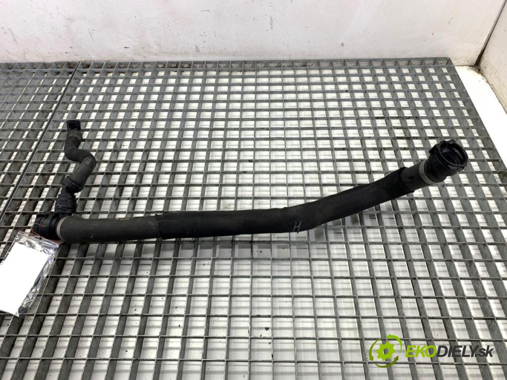 BMW G31 Kombi 2020 140 kW 520 d 1995 rozdělovač vody 8598386