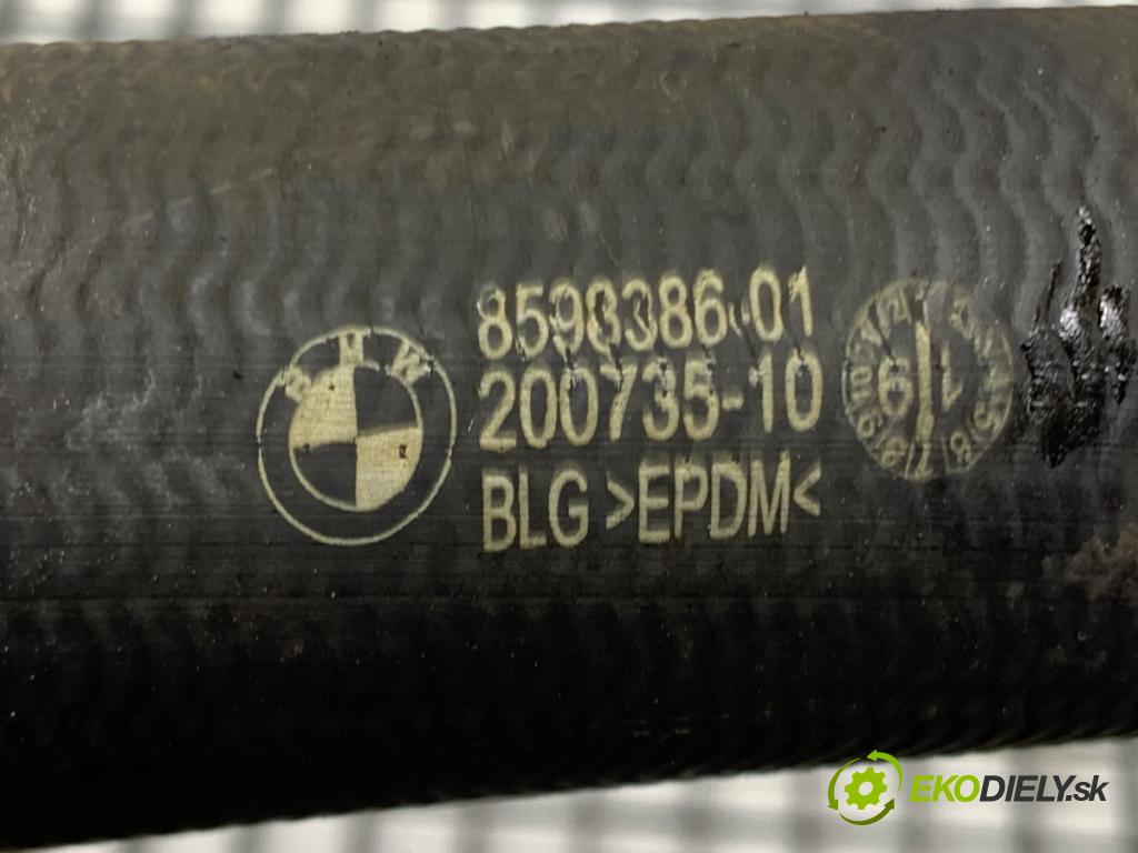 BMW G31 Kombi 2020 140 kW 520 d 1995 Rozdeľovač vody 8598386