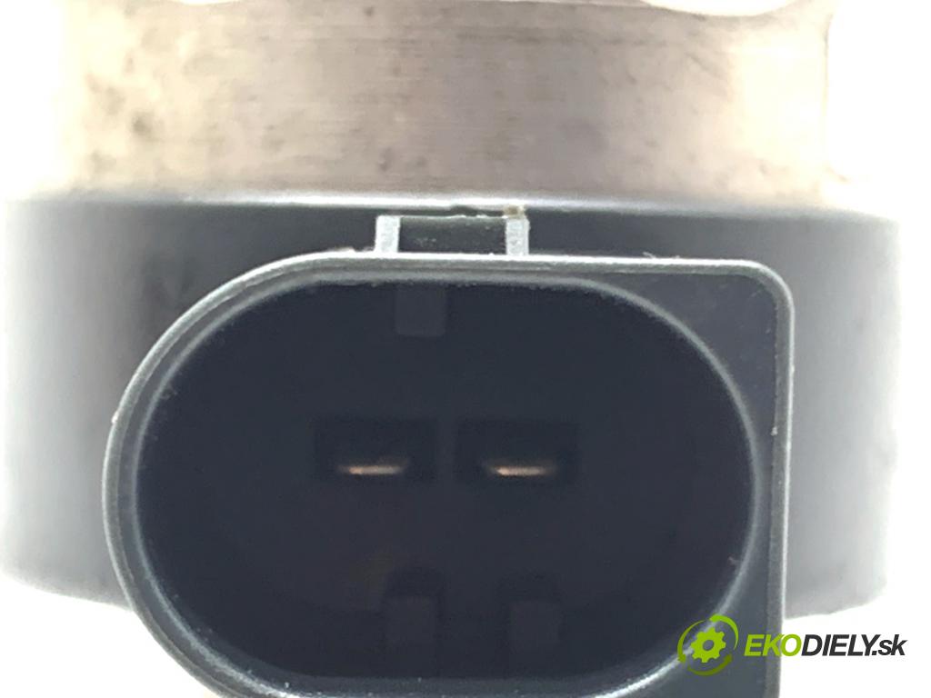 BMW G31 Kombi 2020 140 kW 520 d 1995 Regulátor tlaku paliva 0281006886 (Palivový systém ostatné)