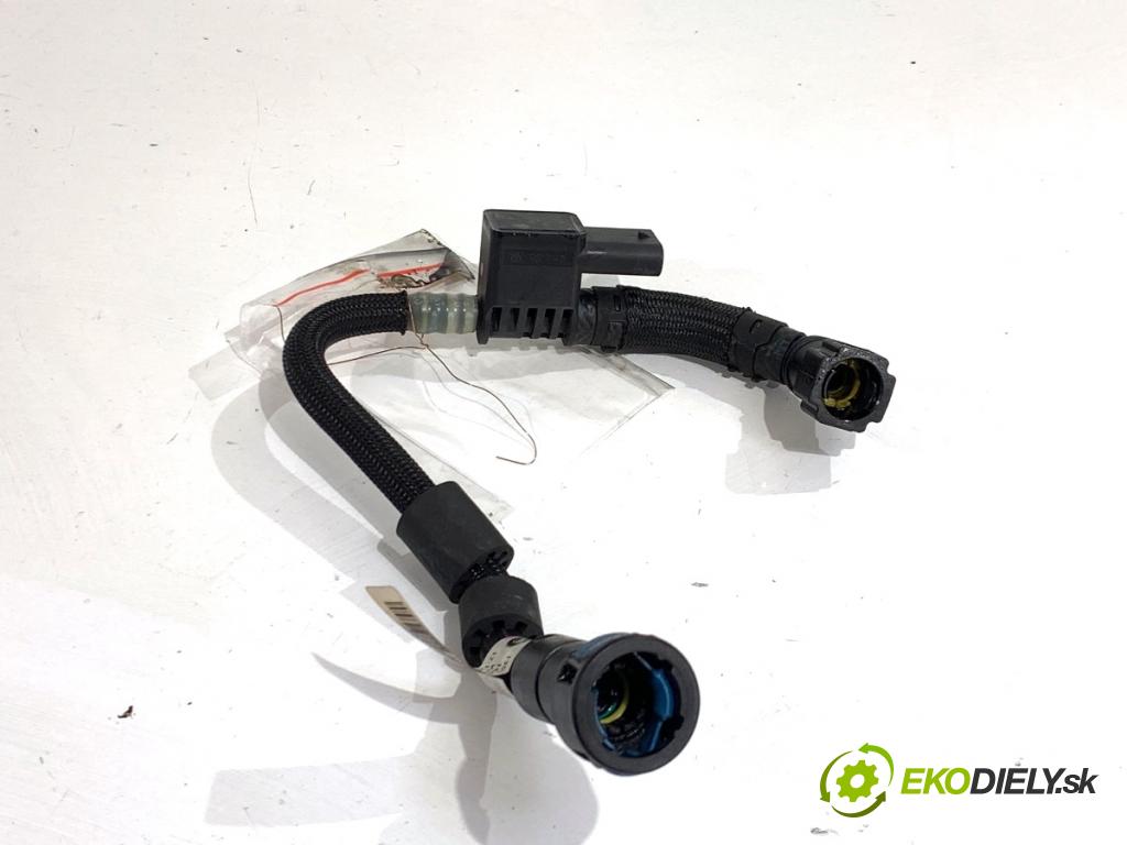 BMW G31 Kombi 2020 140 kW 520 d 1995 Rúrka PALIVO: 8579955