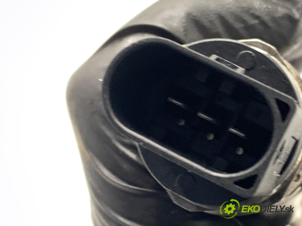 BMW G31 Kombi 2020 140 kW 520 d 1995 Lišta vstrekovacia 0445214371 (Vstrekovacia lišta)