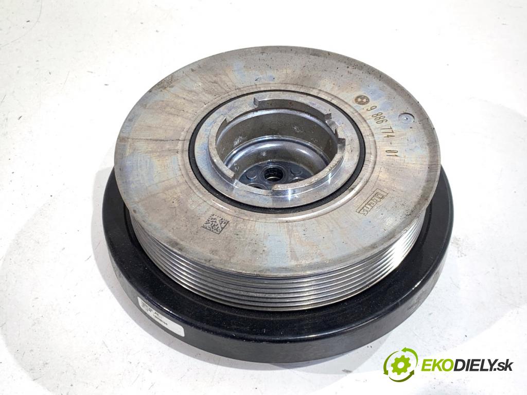 BMW G31 Kombi 2020 140 kW 520 d 1995 koleso kolesová hriadeľa 9886774 (Remenica)