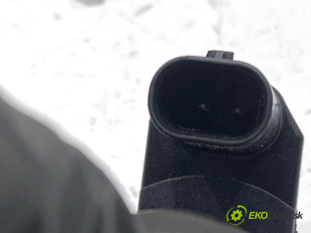 BMW G31 Kombi 2020 140 kW 520 d 1995 Ventil tlaku 8570591 (Ventil)