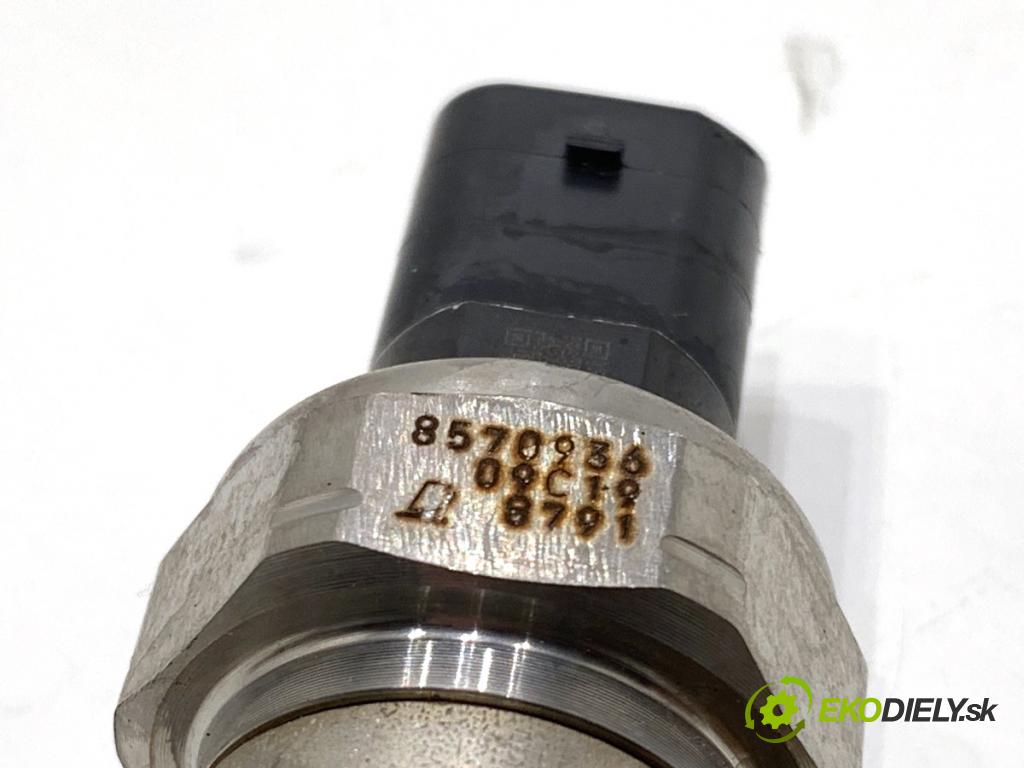 BMW G31 Kombi 2020 140 kW 520 d 1995 Snímač tlaku spalín 8579973