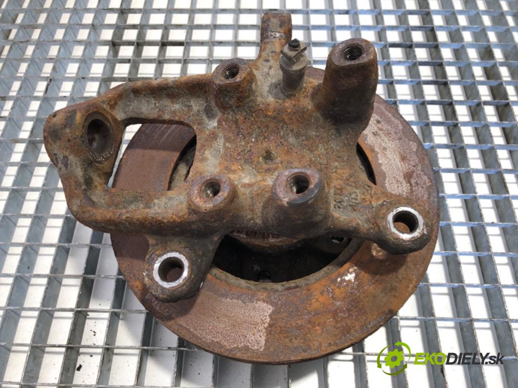 VW LT 28 35 Autobus 2004 80 kW 2.5 TDI 2461 náboj pravy predný