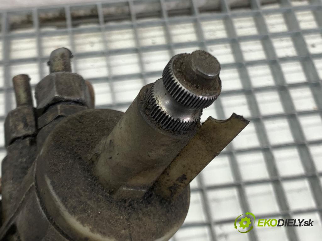 VW LT 28 35 Autobus 2004 80 kW 2.5 TDI 2461 řízení volantu řízení