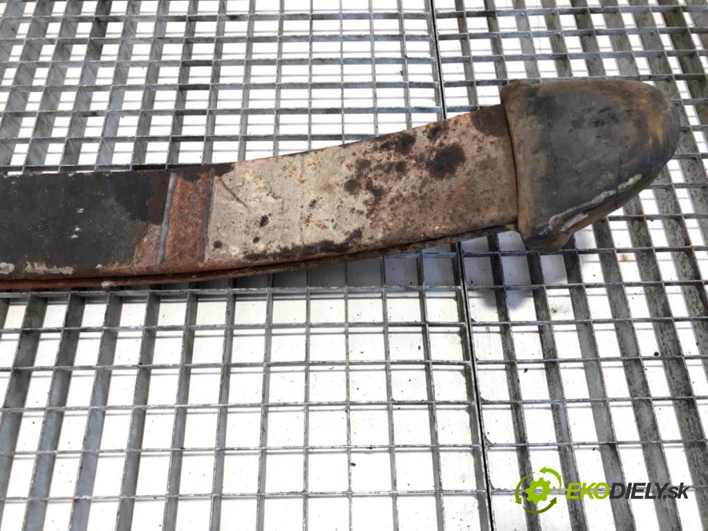 VW LT 28 35 Autobus 2000 96 kW 2.8 TDI 2798 listové pero přední část