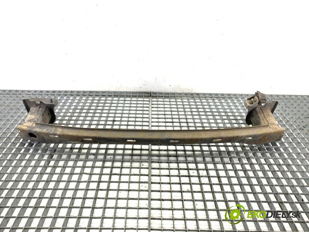 BMW F10 sedan 2010 135 kW 520 d 1995 výztuha nárazníka zadní část  (Zadní výztuha)