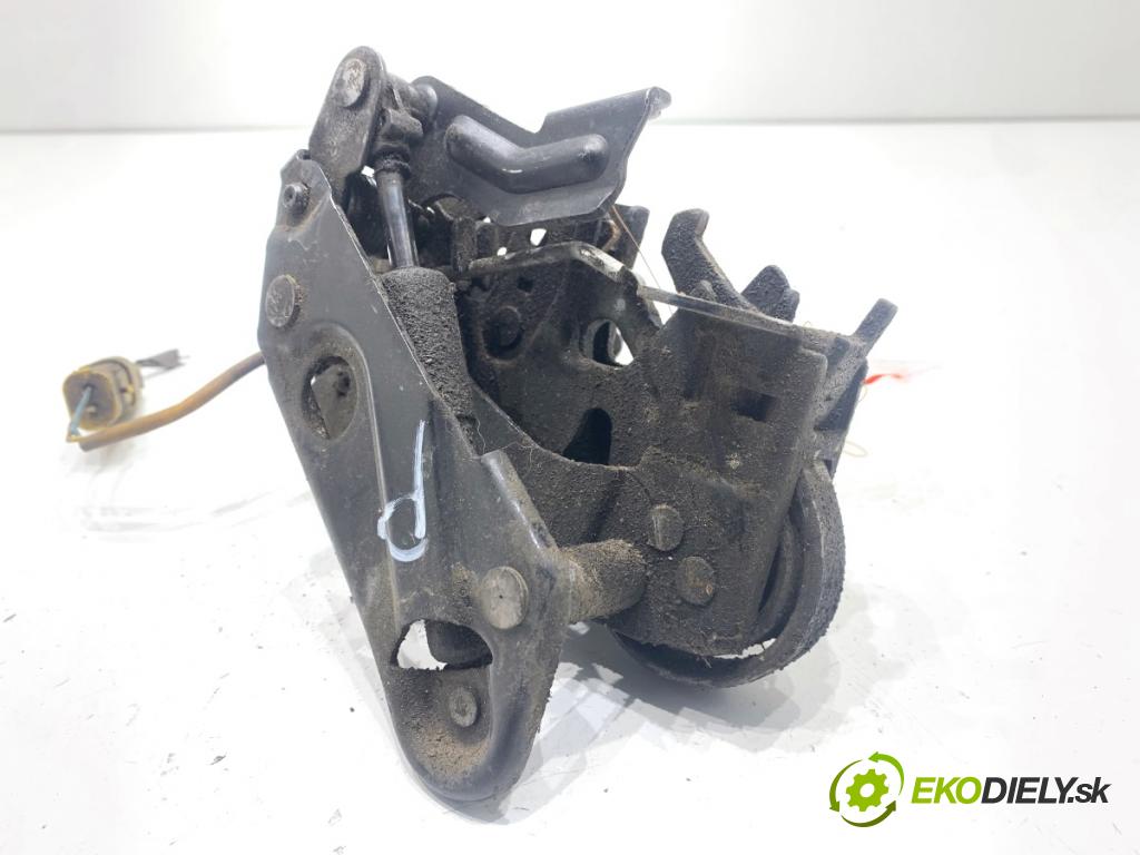 BMW F10 sedan 2010 135 kW 520 d 1995 zámok kapoty pravý 7184442