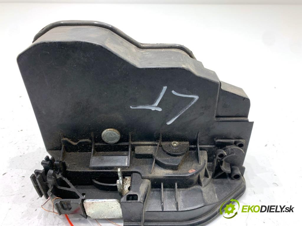 BMW F10 sedan 2010 135 kW 520 d 1995 zámok Dvere ľavy zad 7229459