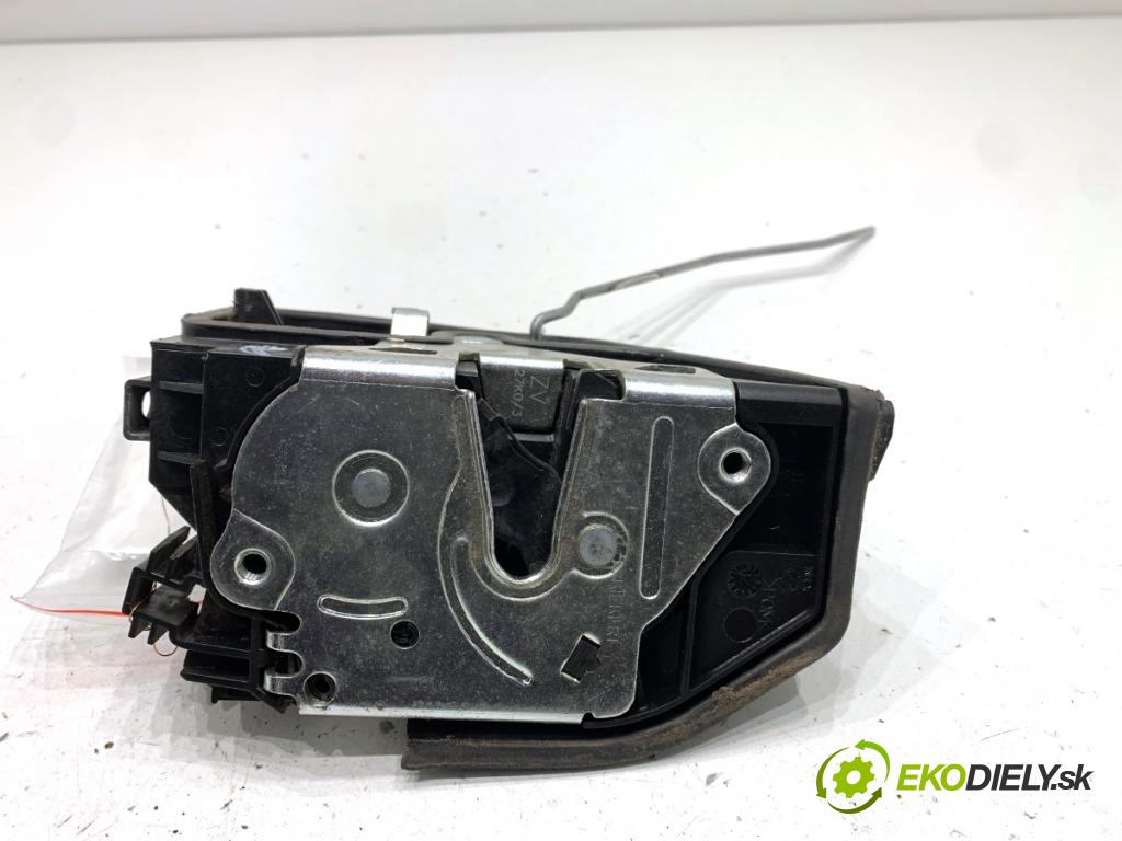 BMW F10 sedan 2010 135 kW 520 d 1995 zámok Dvere pravy predný 7229458