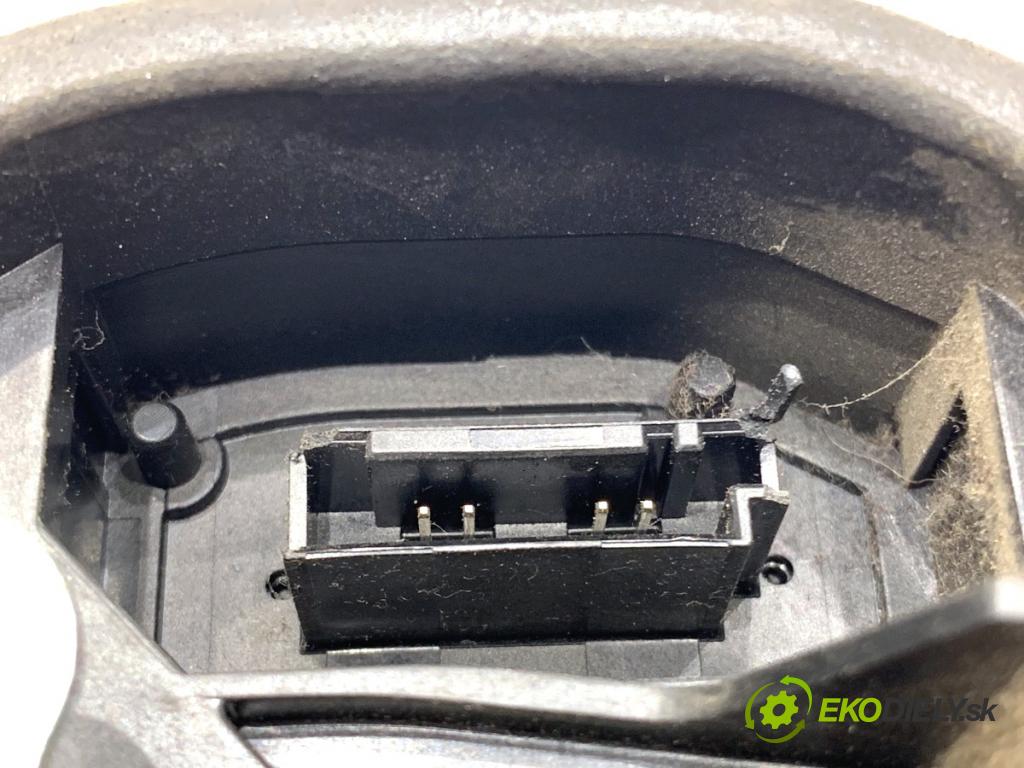 BMW F10 sedan 2010 135 kW 520 d 1995 zámok Dvere ľavy predný 7229461