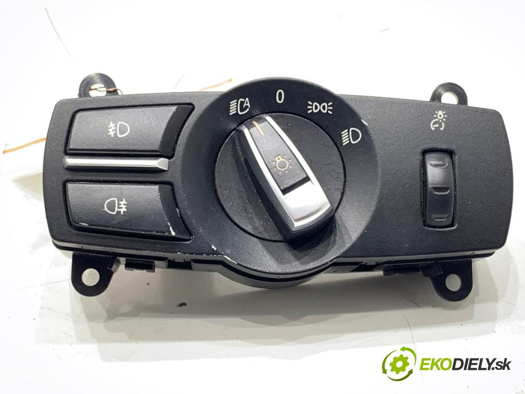 BMW F10 sedan 2010 135 kW 520 d 1995 Spínač svetiel 9192744