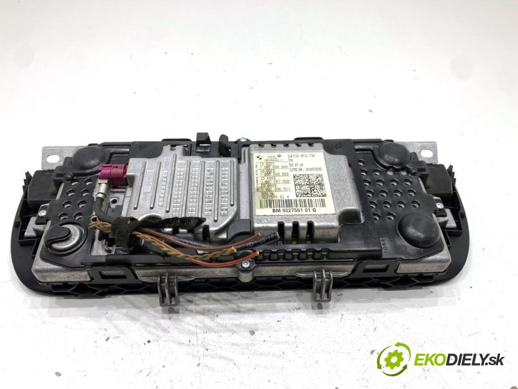 BMW F10 sedan 2010 135 kW 520 d 1995 Displej 9227561 (Přístrojová deska)