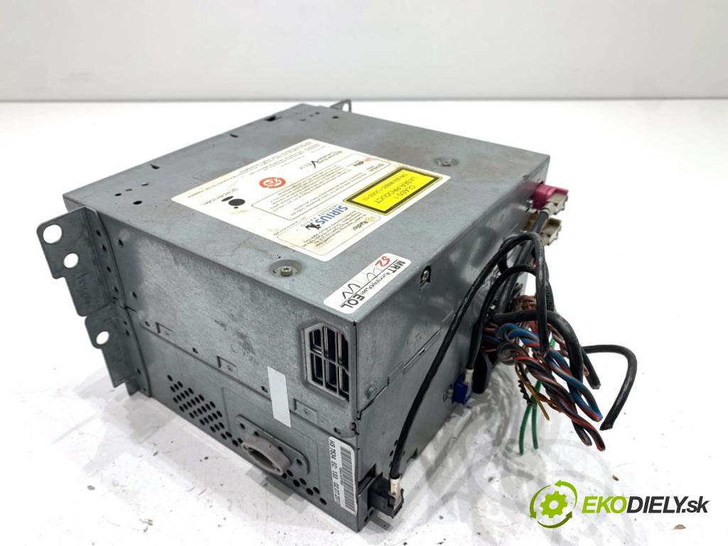 BMW F10 sedan 2010 135 kW 520 d 1995 RADIO 9237173 (Audio zariadenie)