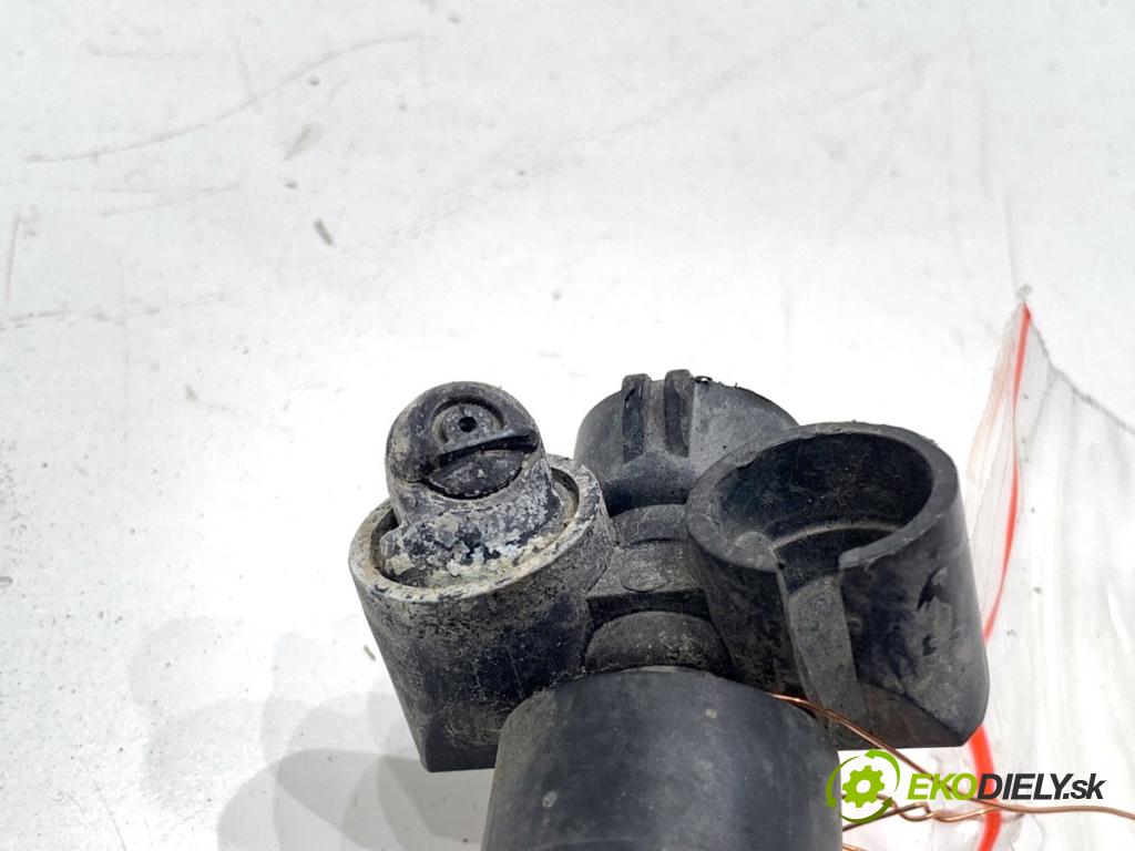 BMW F10 sedan 2010 135 kW 520 d 1995 ostrekovača svetla pravy predný 7149886