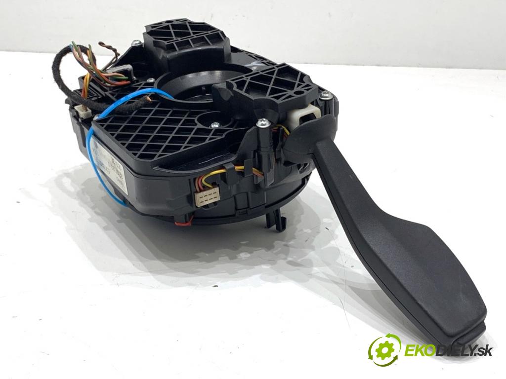 BMW F10 sedan 2010 135 kW 520 d 1995 Prepínač kombinovaný 9234440 (Prepínacie páčky pod volantom)