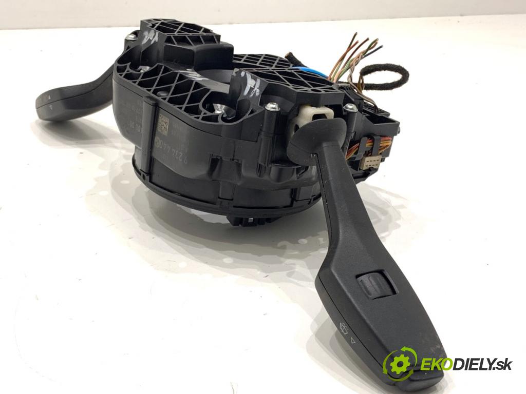 BMW F10 sedan 2010 135 kW 520 d 1995 Prepínač kombinovaný 9234440 (Prepínacie páčky pod volantom)