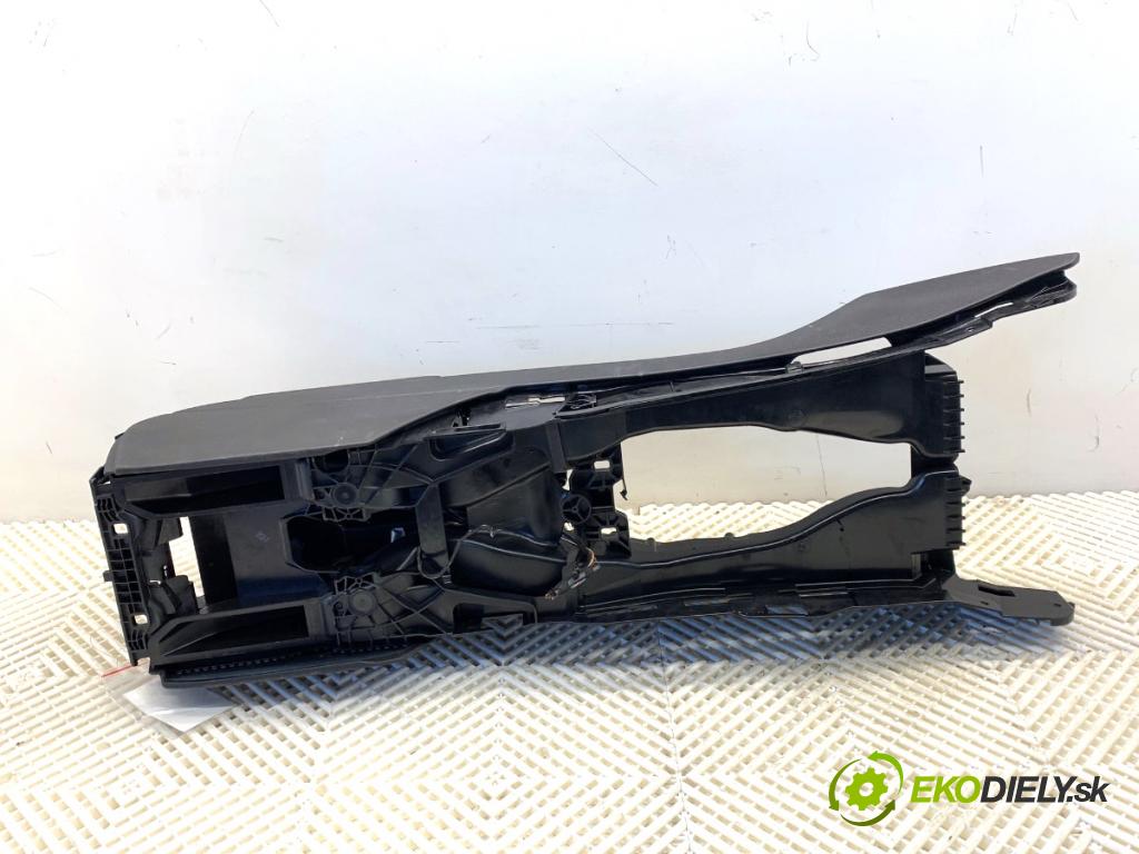 BMW F10 sedan 2010 135 kW 520 d 1995 Lakťová opierka 9171570 (Lakťová opierka)