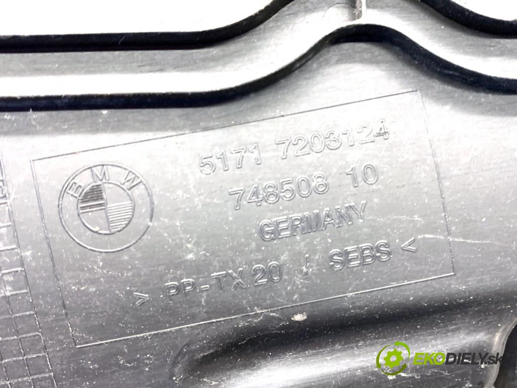BMW F10 sedan 2010 135 kW 520 d 1995 torpédo plast pod čelní okno 6987605 7203124 (Plast pod čelním sklem)