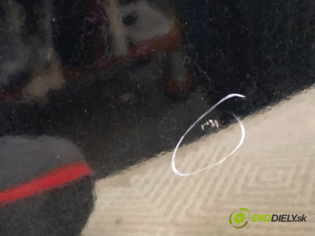 BMW F10 sedan 2010 135 kW 520 d 1995 kapota 668 (Kapota)