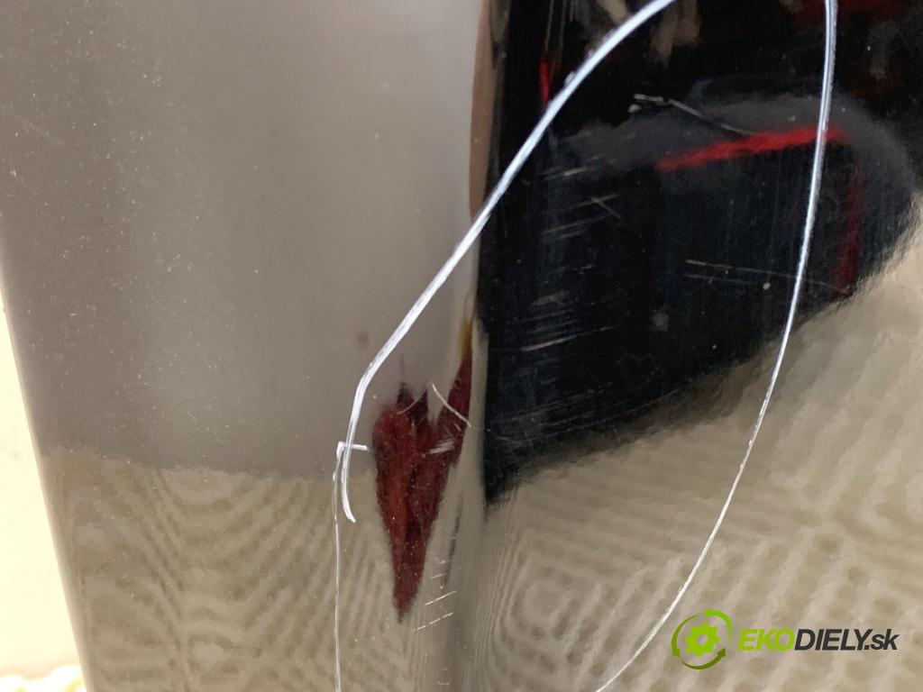 BMW F10 sedan 2010 135 kW 520 d 1995 kapota 668 (Kapota)