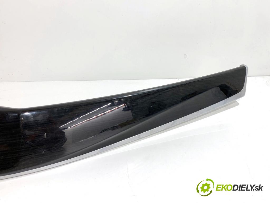 BMW F10 sedan 2010 135 kW 520 d 1995 lišty kryt 9192941 9229563 (Lišta)