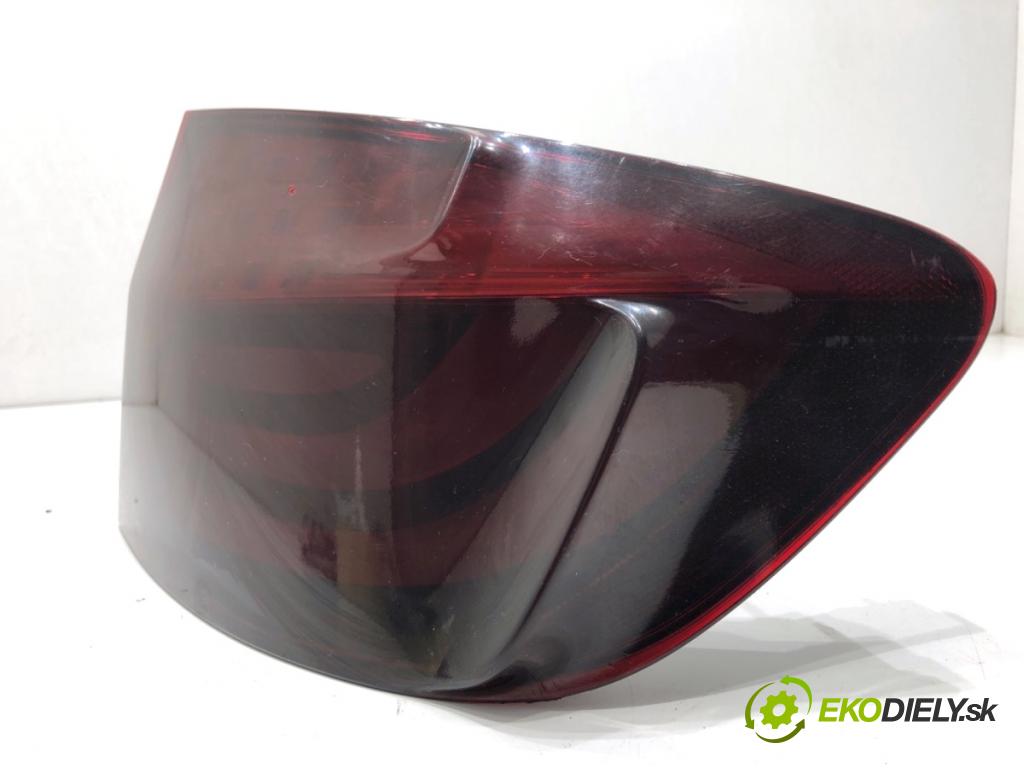 BMW F10 sedan 2010 135 kW 520 d 1995 světlo pravý zadní část 173462-02