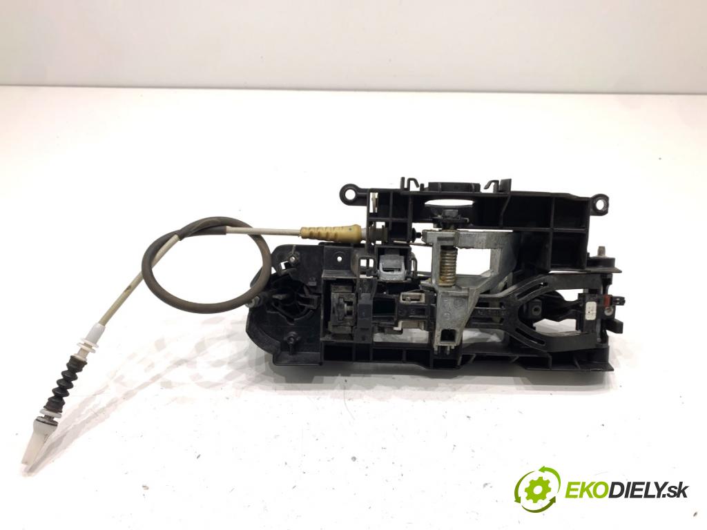 BMW F10 sedan 2010 135 kW 520 d 1995 Kľučka vonkajšia pravy predný