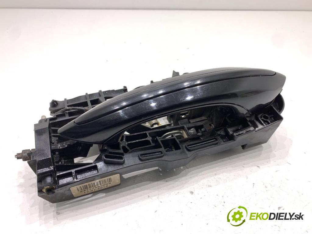 BMW F10 sedan 2010 135 kW 520 d 1995 Kľučka vonkajšia pravy zad 