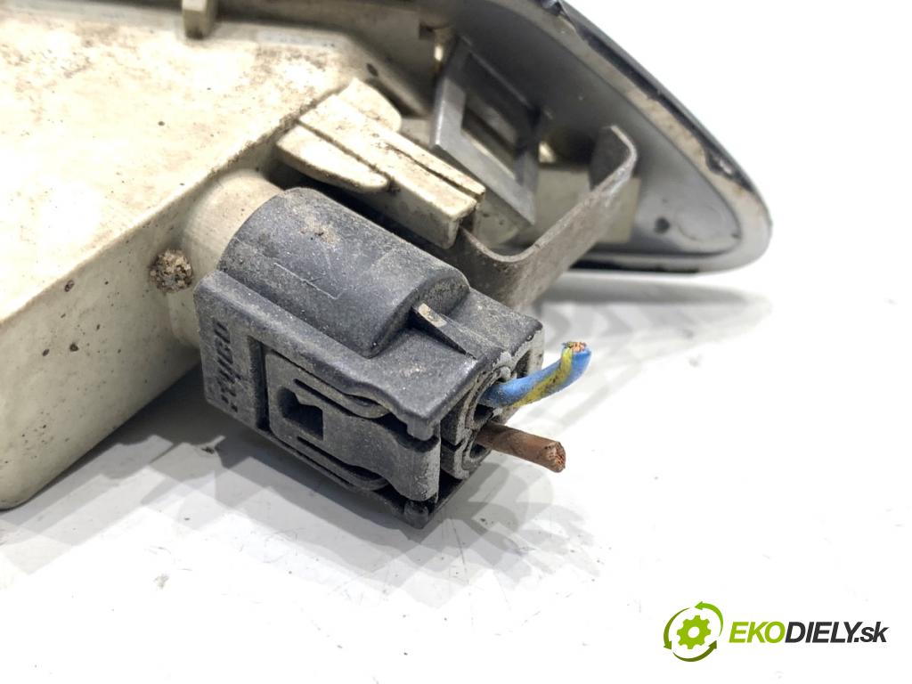 BMW F10 sedan 2010 135 kW 520 d 1995 Smerovka pravy predný 7154168 (Kľučka dverí ostatné)