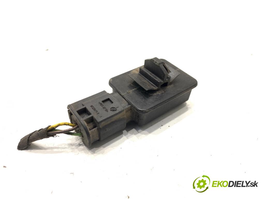 BMW F10 sedan 2010 135 kW 520 d 1995 snímač KVALITNÍ: vzduchu 9123861