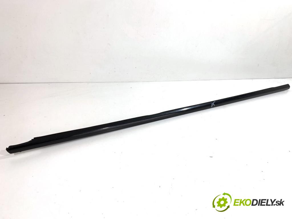 BMW F10 sedan 2010 135 kW 520 d 1995 lišta Sbírání: zadní část pravý