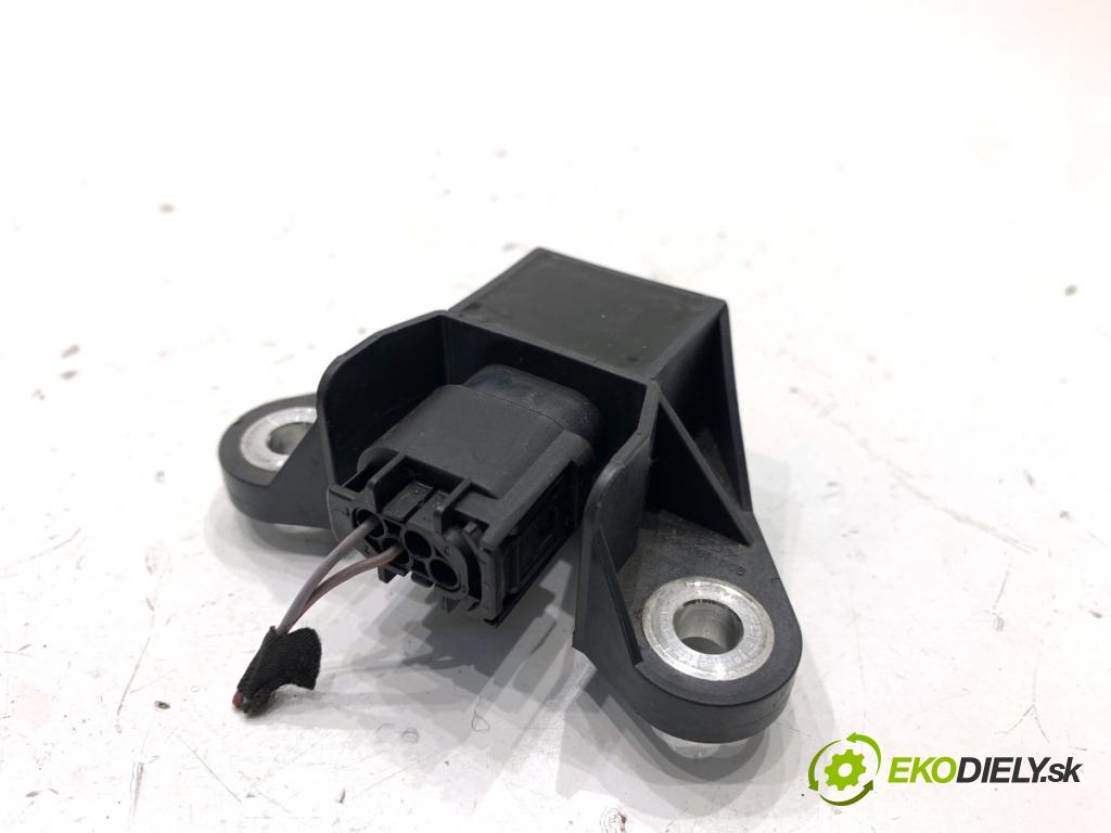 BMW F10 sedan 2010 135 kW 520 d 1995 Snímač nárazu 9159310 (Snímač nárazu)