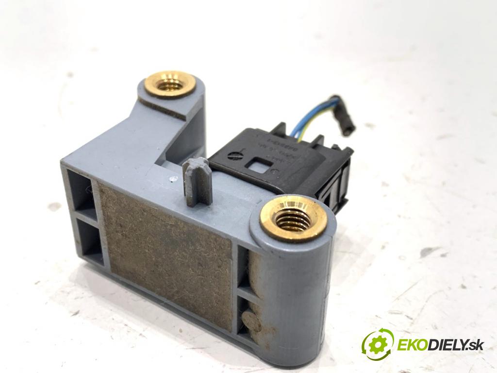 BMW F10 sedan 2010 135 kW 520 d 1995 Snímač nárazu 9159314 (Snímač nárazu)