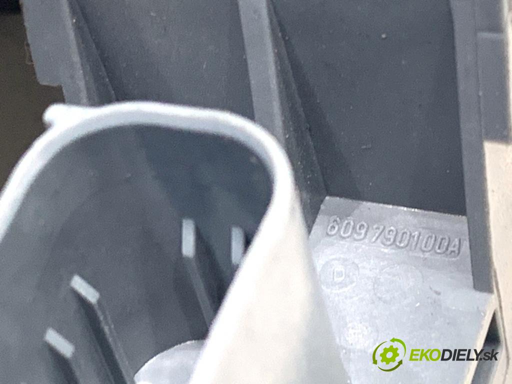 BMW F10 sedan 2010 135 kW 520 d 1995 Snímač nárazu 9159314 (Snímač nárazu)