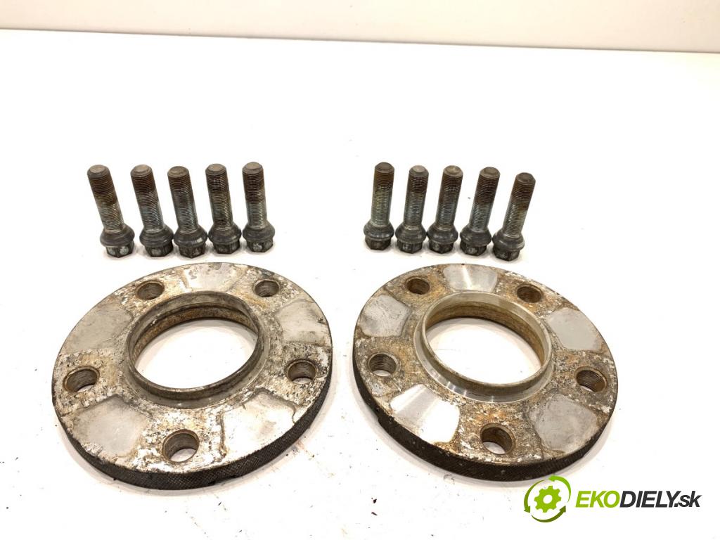 BMW F10 sedan 2010 135 kW 520 d 1995 VZDIALENOSTI do KOLA: 5X120 15MM 