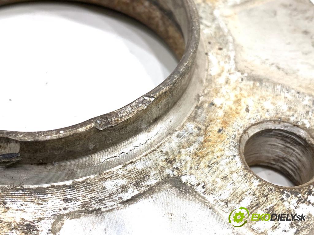 BMW F10 sedan 2010 135 kW 520 d 1995 VZDIALENOSTI do KOLA: 5X120 15MM