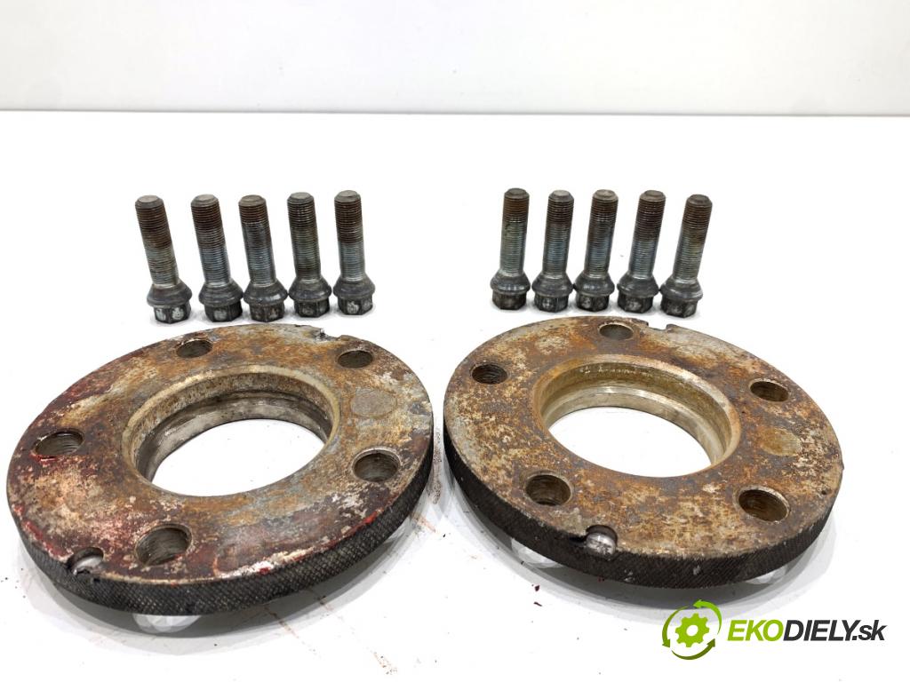 BMW F10 sedan 2010 135 kW 520 d 1995 VZDIALENOSTI do KOLA: 5X120 15MM