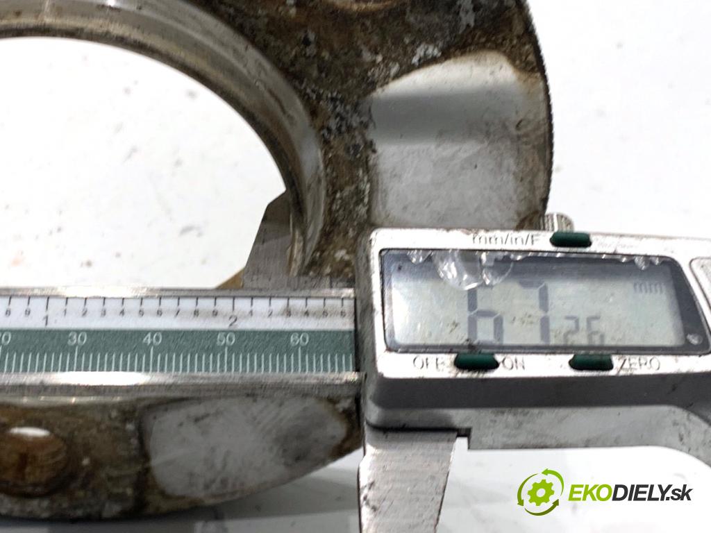 BMW F10 sedan 2010 135 kW 520 d 1995 VZDIALENOSTI do KOLA: 5X120 15MM