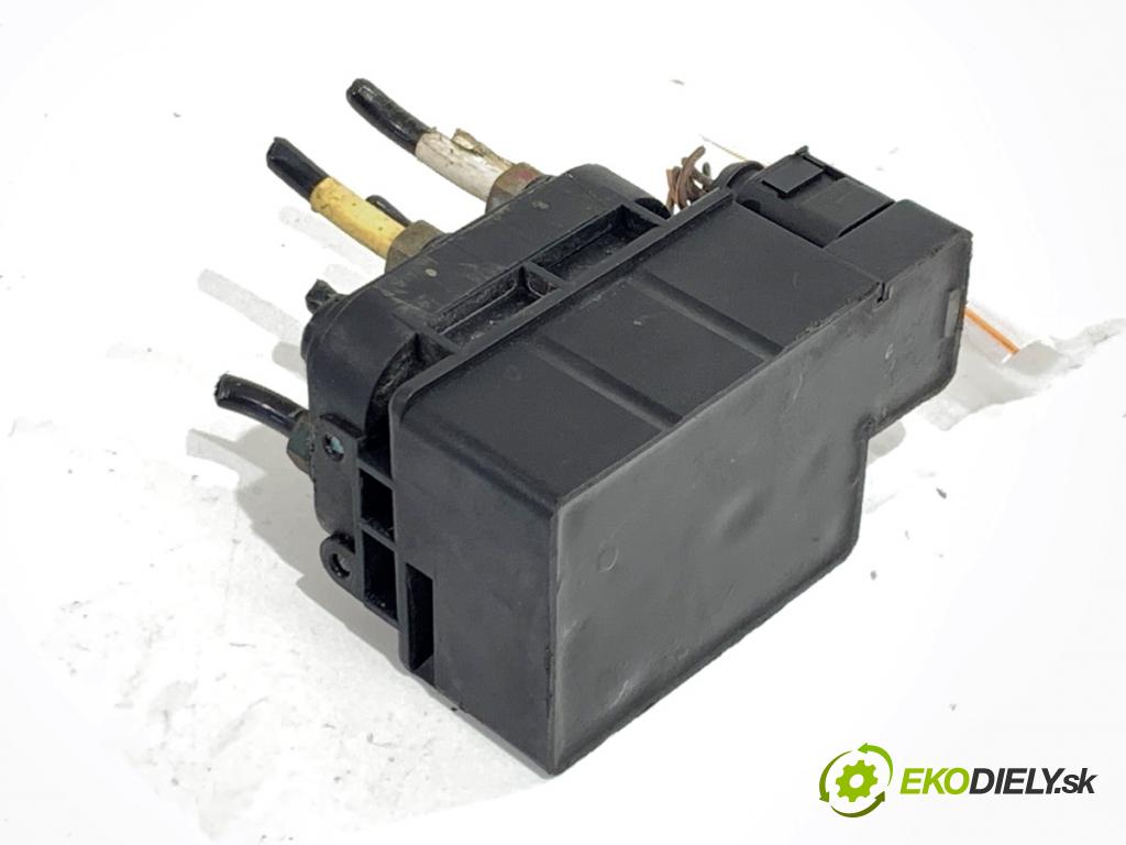 AUDI Q7 4L SUV 2009 176 kW 3.0 TDI quattro 2967 Rozdeľovač nápravy 15-1524-00332