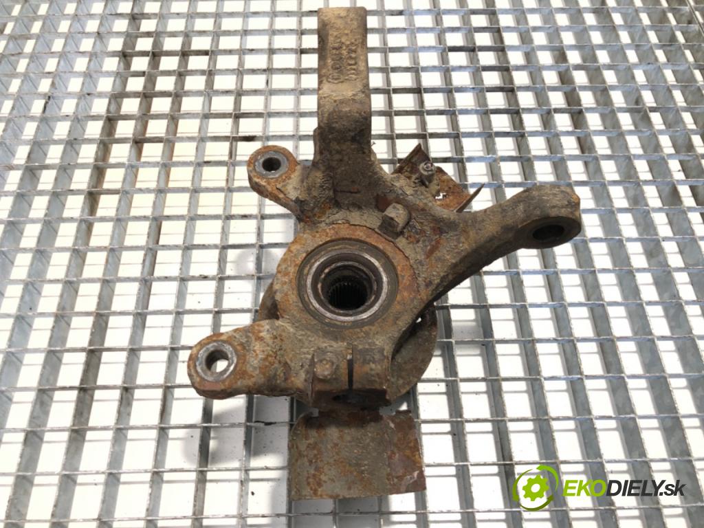 MERCEDES-BENZ W638 Autobus 1999 60 kW 108 CDI 2.2 (638.194) 2148 náboj pravy predný 