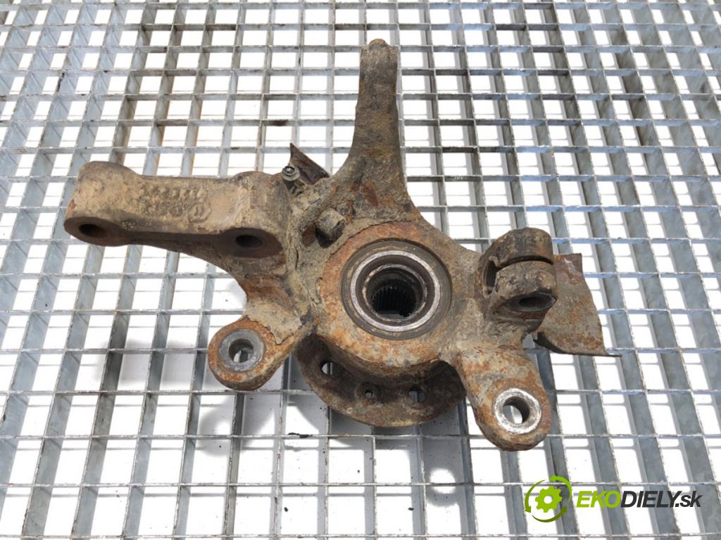 MERCEDES-BENZ W638 Autobus 1999 60 kW 108 CDI 2.2 (638.194) 2148 náboj pravy predný