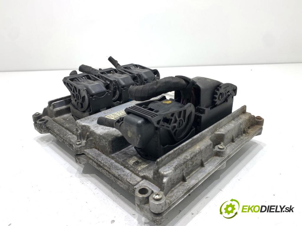 AUDI A6 C7 Kombi 2016 200 kW 3.0 TDI quattro 2967 riadiaca jednotka Motor 4G2907401B (Riadiaca jednotka)