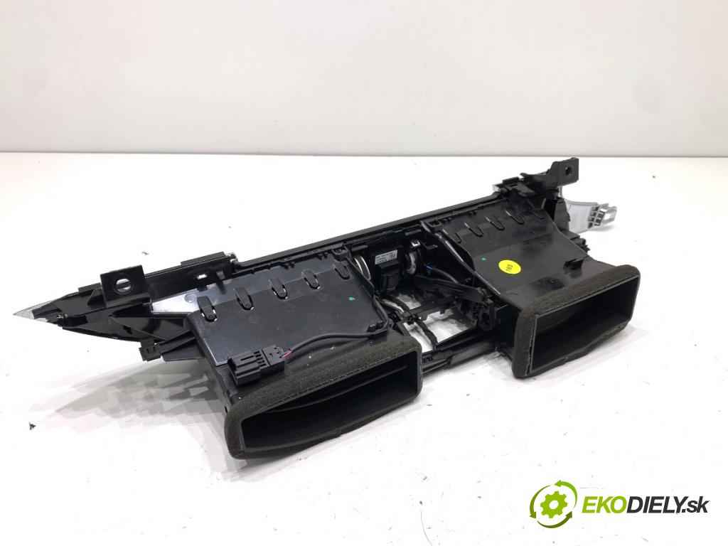 AUDI A6 C7 Kombi 2016 200 kW 3.0 TDI quattro 2967 Mriežky kúrenia predný 4G1820951