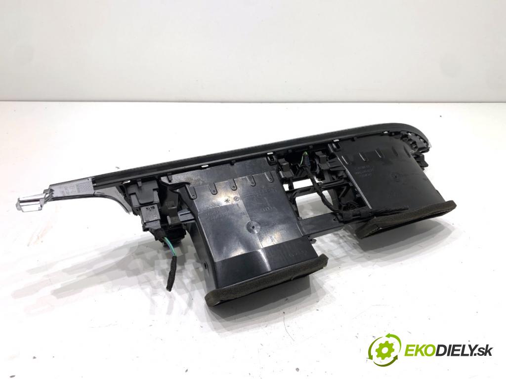 AUDI A6 C7 Kombi 2016 200 kW 3.0 TDI quattro 2967 Mriežky kúrenia predný 4G1820951